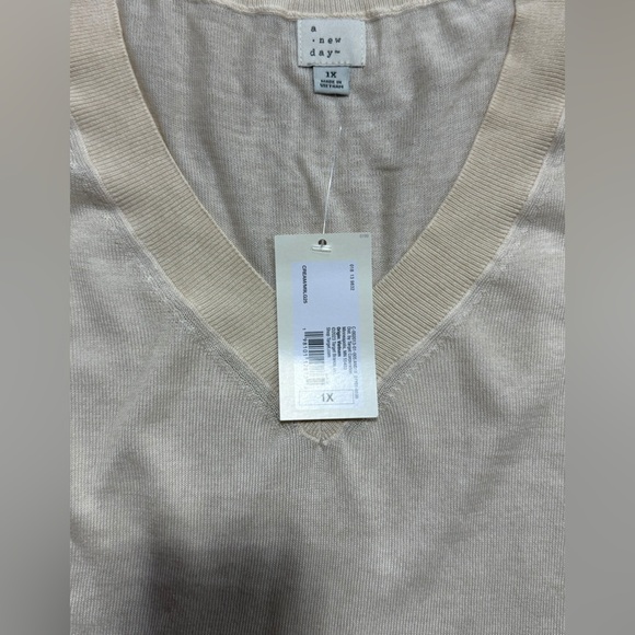 Women’s Long Sleeve Light Weight V-Neck Sweater by A New Direction NWT - Picture 9 of 14